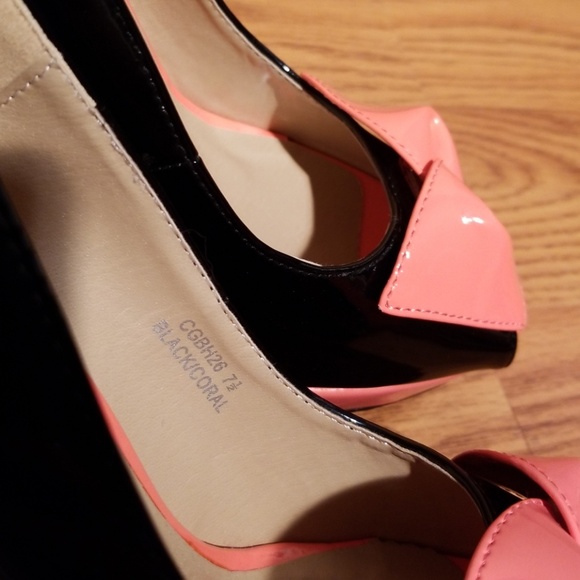 CR Collection Black / Coral 5" Peeptoe Heels - Picture 5 of 7